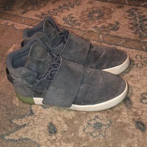 Suede Adidas sneakers size 8